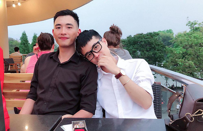 Chàng trai tìm được người đàn ông của đời mình nhờ khoe ảnh rửa 45 mâm bát ở nhà... bạn gái cũ-4