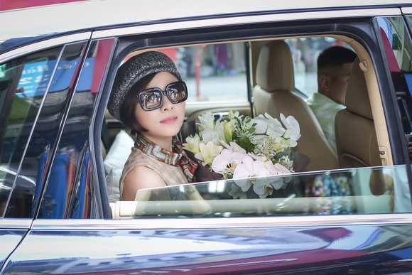 Diễn viên Vân Trang tái xuất thon gọn sau khi sinh con gái đầu lòng-1