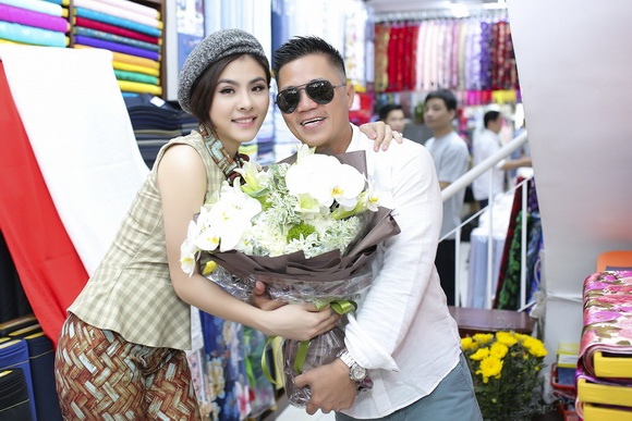 Diễn viên Vân Trang tái xuất thon gọn sau khi sinh con gái đầu lòng-5