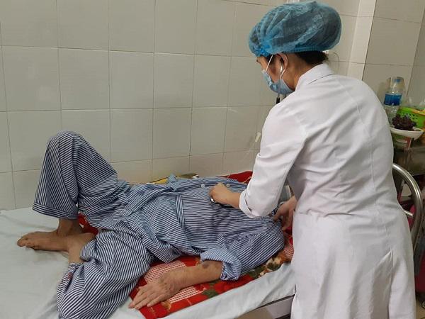 Sốt cao, giảm 10kg liên tục cô giáo trẻ choáng váng khi biết mắc căn bệnh lây qua nước bọt-2