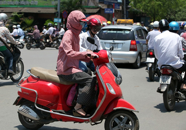 Ninja khoe sắc xuân mơn mởn trong bộ sưu tập áo chống nắng sặc sỡ-11