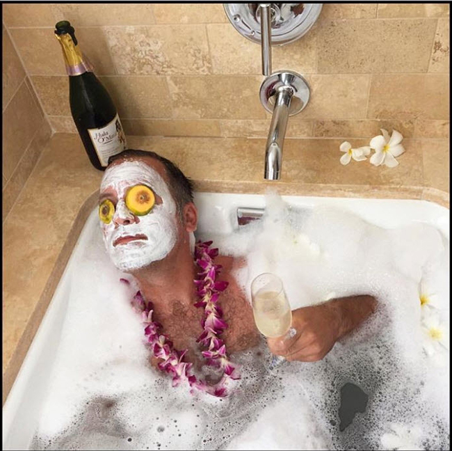 Chị em kêu gào khi xem ảnh sống ảo của các quý ông-1