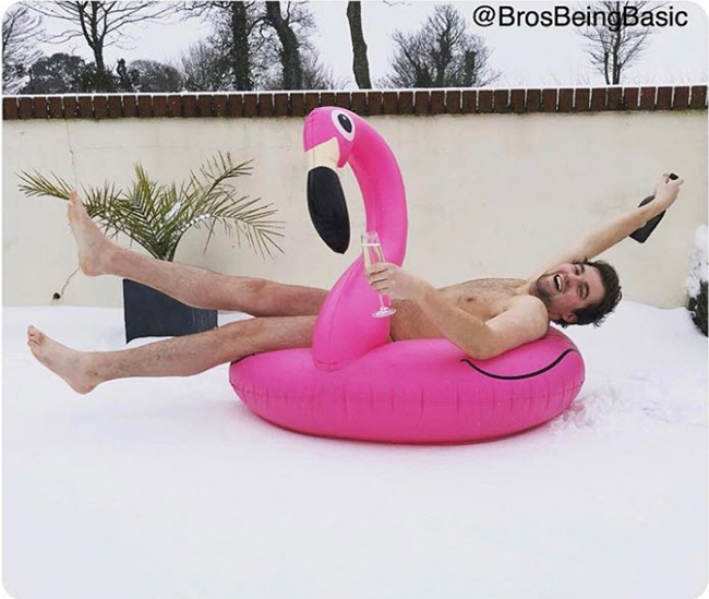 Chị em kêu gào khi xem ảnh sống ảo của các quý ông-12