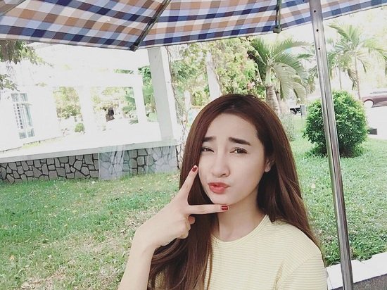 Diễn viên Lan Phương đăng ký kết hôn với bạn trai Tây cao 2m-14