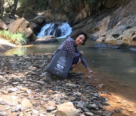 Diễn viên Lan Phương đăng ký kết hôn với bạn trai Tây cao 2m-4