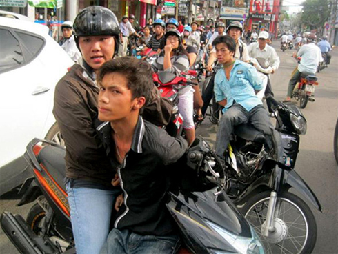 Hiệp sĩ đường phố ở Đồng Nai qua đời khi truy bắt cướp: Vợ trẻ đang mang song thai 3 tháng-3