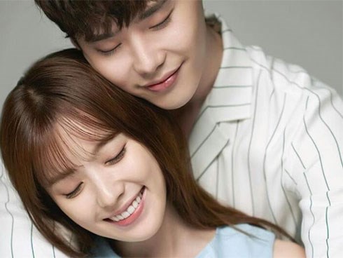 Lý do bất ngờ khiến vợ chồng càng chung sống lâu càng có ngoại hình giống nhau