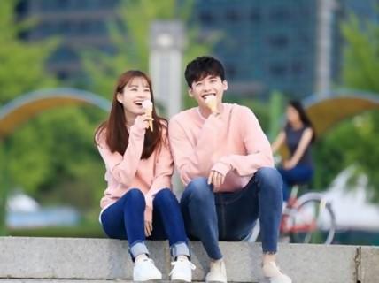 Lý do bất ngờ khiến vợ chồng càng chung sống lâu càng có ngoại hình giống nhau-2