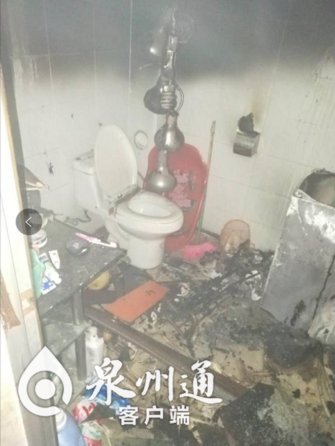 Phòng tắm bất ngờ bị cháy, hé lộ bí mật người đàn ông giấu diếm gia đình bấy lâu-2