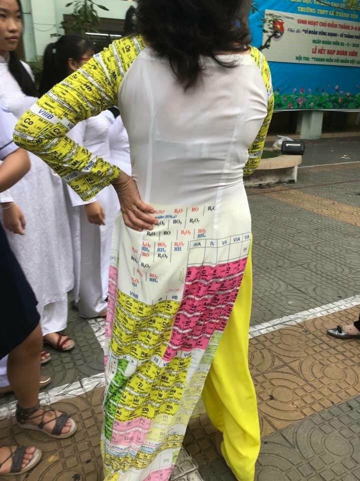 Các thầy cô khoe ảnh nhìn quần áo đoán bộ môn khiến học sinh và dân mạng phát sốt vì quá chất-2