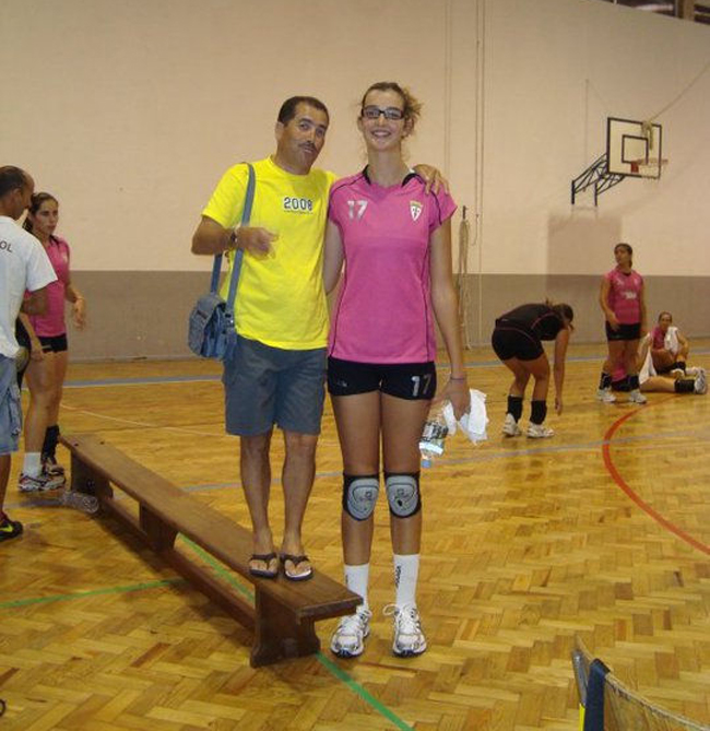 Cư dân mạng ngỡ ngàng với các cặp đôi đũa lệch-8