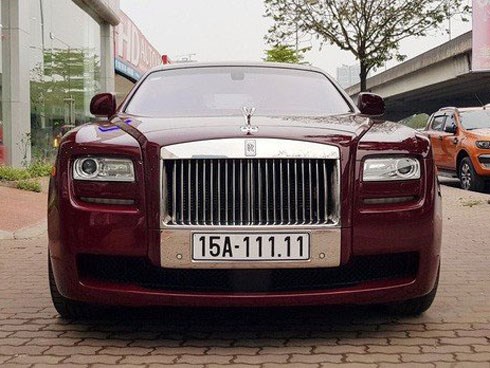 Đại gia Huế chơi Rolls-Royce Ghost biển ngũ quý 1 hơn 11 tỷ đồng