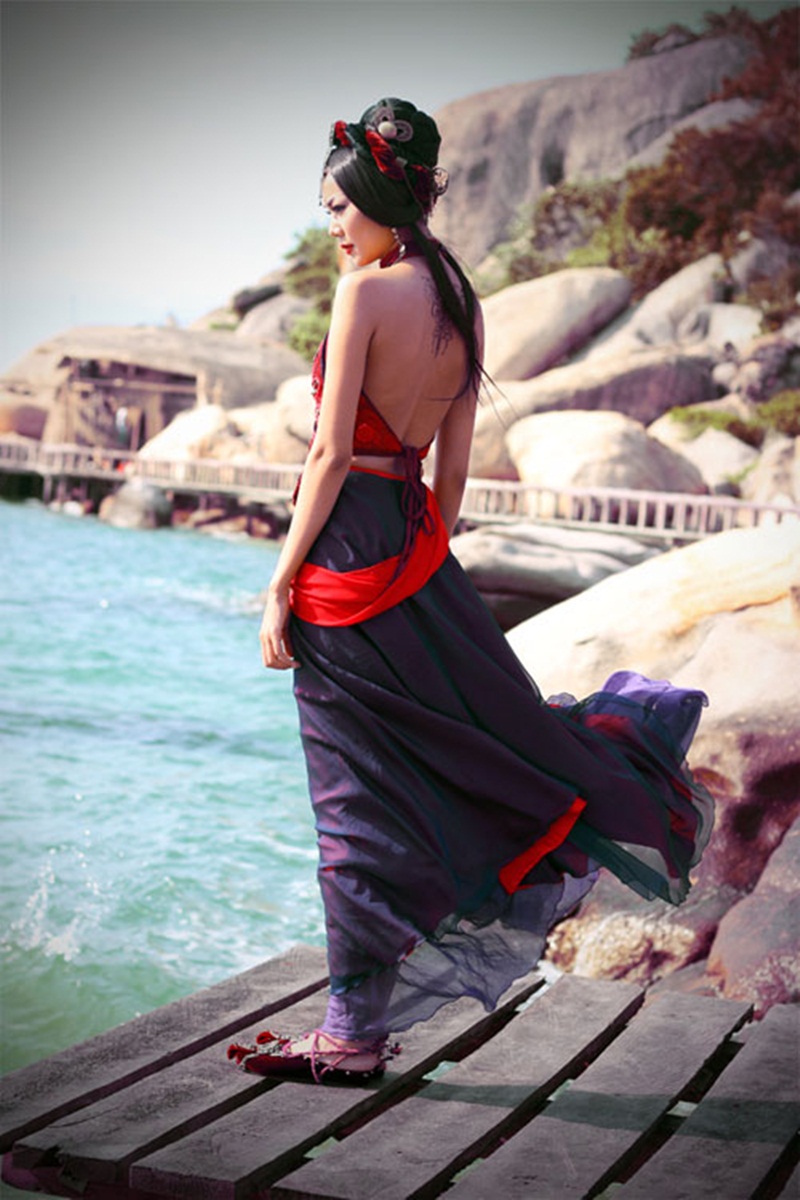 Choáng với ngực khủng” Elly Trần, Ngọc Trinh khi hoá thân mỹ nữ cổ trang-8