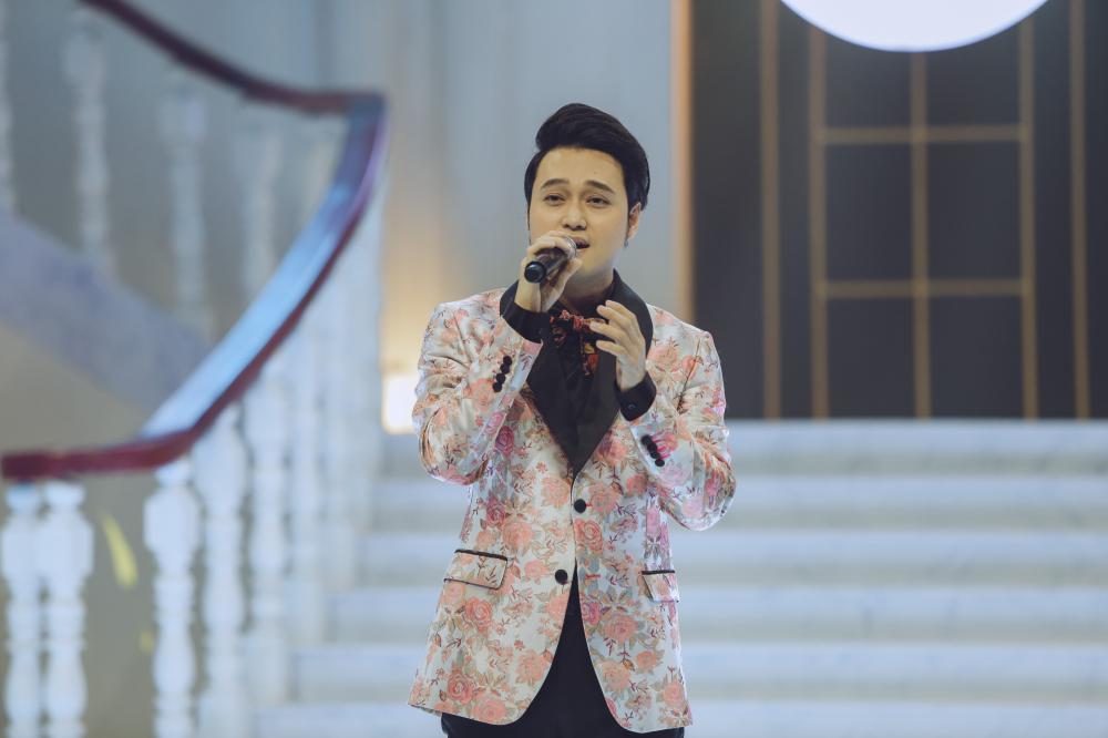 Đâu là những sao nam mãi không chịu già của showbiz Việt?-11