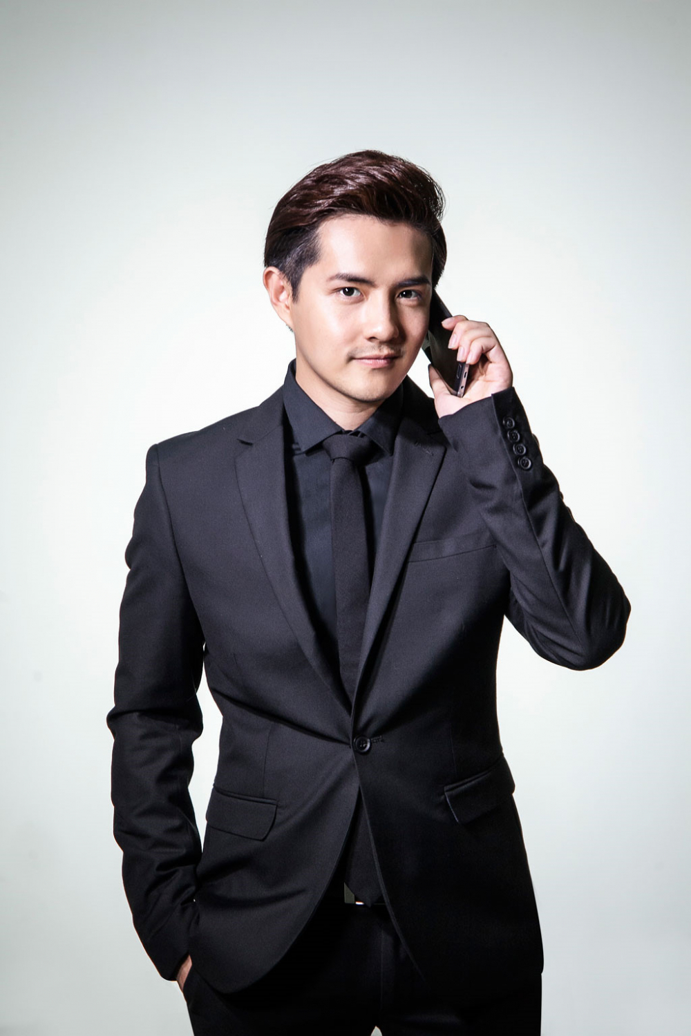 Đâu là những sao nam mãi không chịu già của showbiz Việt?-15