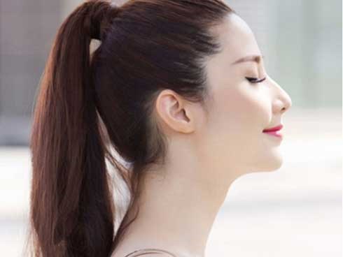 5 kiểu tóc đuôi ngựa cho nàng tóc dài đáng thử mùa hè