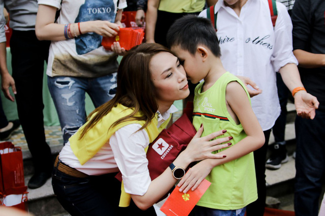 Quyền Linh, Hoài Linh, Mỹ Tâm sở hữu tài sản siêu khủng vẫn sống cực giản dị-17