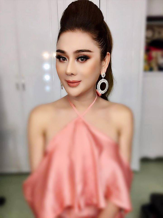 Nhan sắc của người đẹp chuyển giới Lâm Khánh Chi ở tuổi 41-2