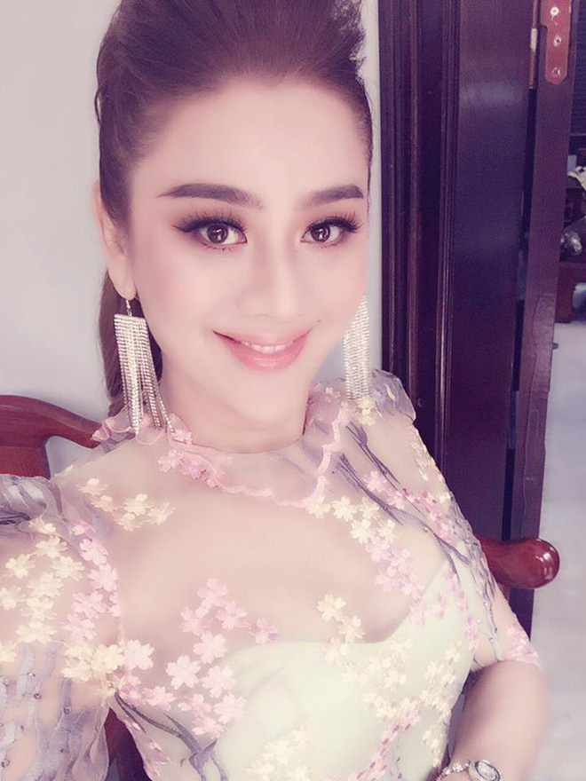 Nhan sắc của người đẹp chuyển giới Lâm Khánh Chi ở tuổi 41-8