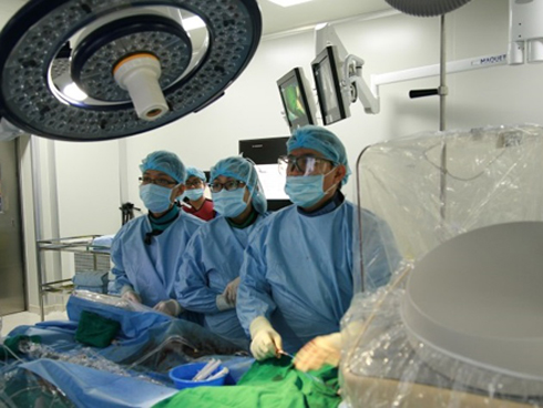 Dấu hiệu bất thường ở móng tay cảnh báo bệnh viêm van tim ít ai biết-4