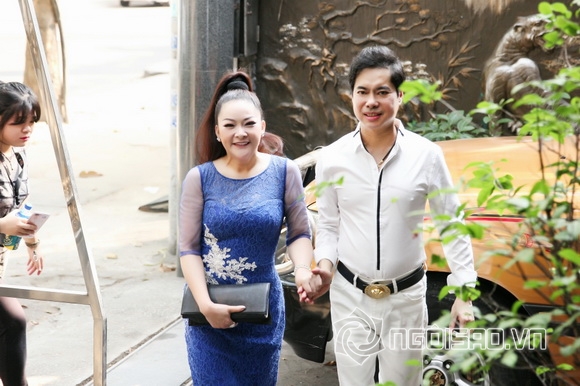 Danh ca Như Quỳnh lần đầu khám phá biệt thự triệu đô của Ngọc Sơn-1