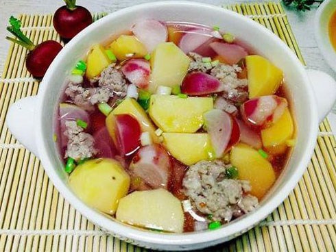 Ăn thức ăn để qua đêm, chàng trai bị suy thận cấp tính: 8 thực phẩm