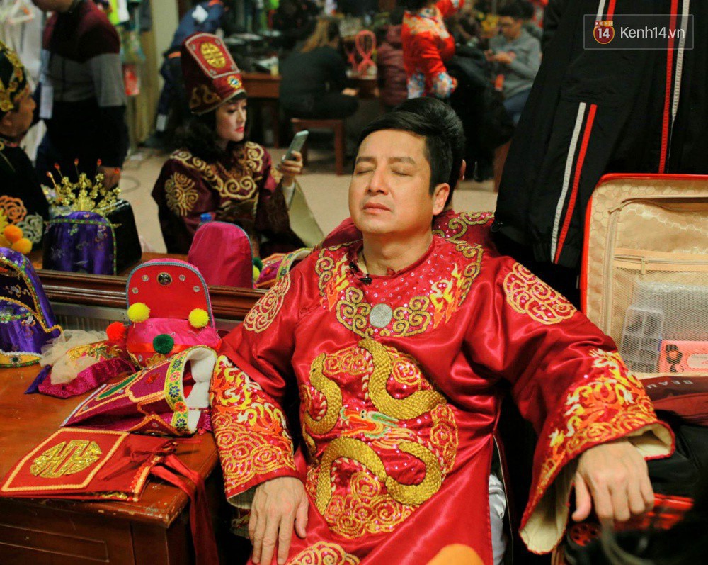 1001 dáng ngủ siêu khó đỡ của sao Việt: Cứ đặt lưng xuống là ngủ bất kể địa hình!-1