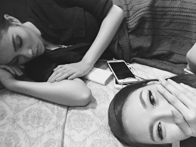 1001 dáng ngủ siêu khó đỡ của sao Việt: Cứ đặt lưng xuống là ngủ bất kể địa hình!-15