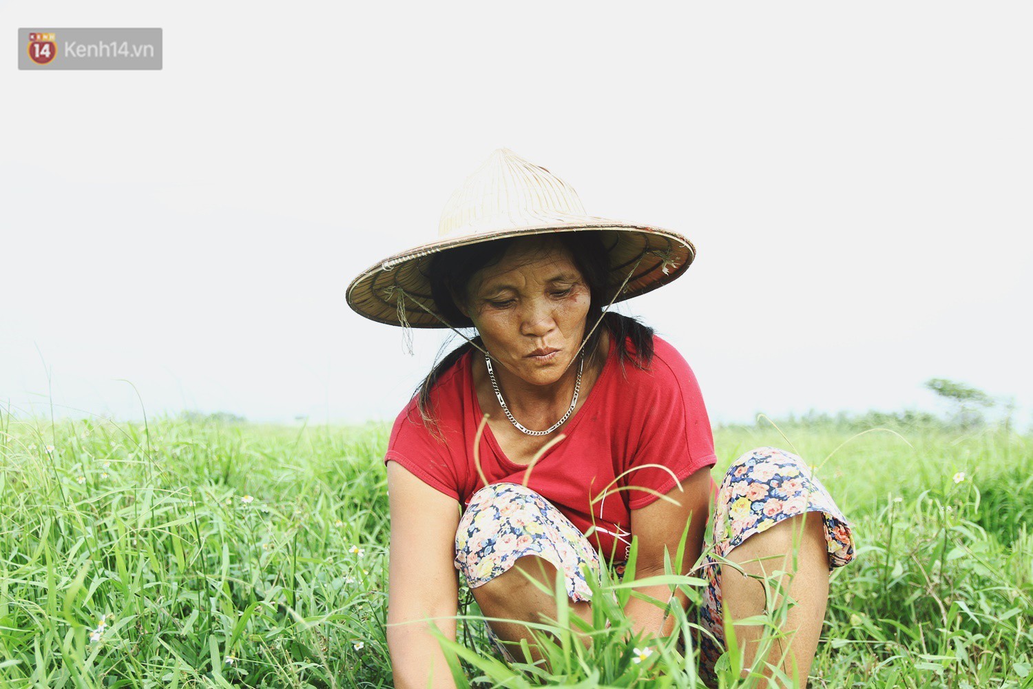 Người mẹ nghèo sinh 14 đứa con: Cố gắng tích góp để lỡ nằm xuống còn có cỗ quan tài-1