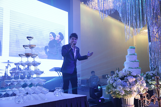 Tuấn Hưng cùng vợ con đến chúc mừng Lâm Vũ cưới vợ Việt Kiều-14