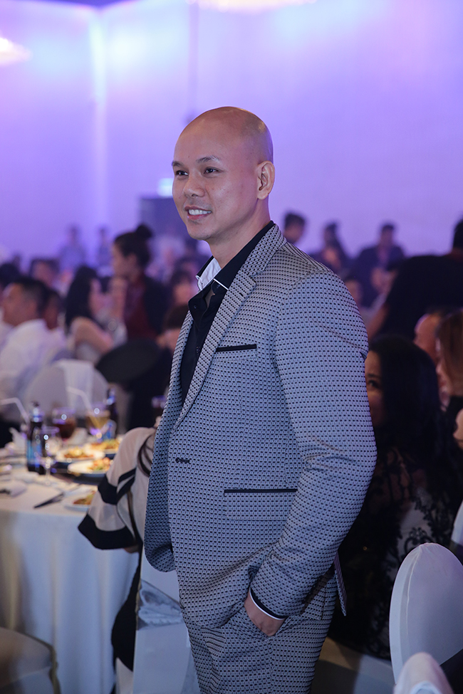 Tuấn Hưng cùng vợ con đến chúc mừng Lâm Vũ cưới vợ Việt Kiều-16