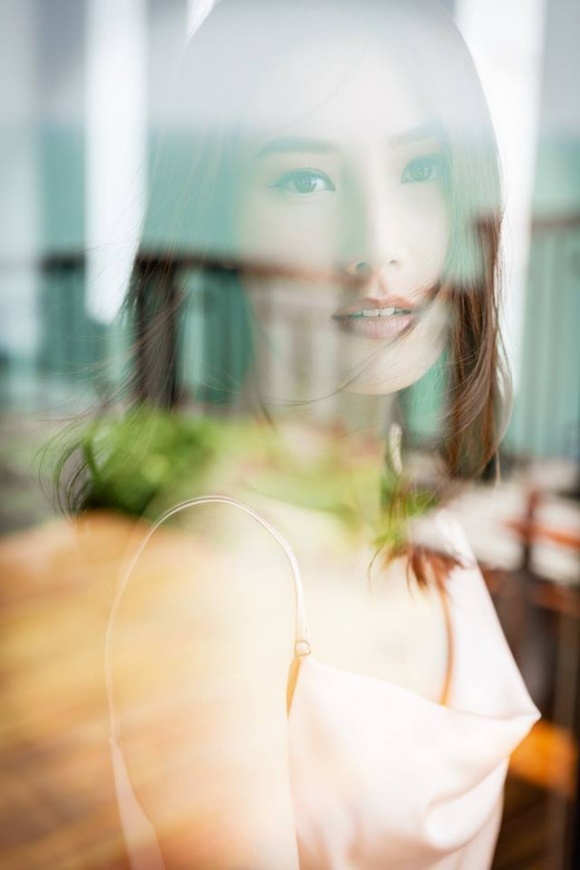 Vóc dáng ngọc ngà, gợi cảm của Diễm My 9x khi diện đầm ngủ-10