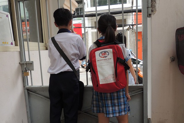 Con trẻ bị người lớn khủng bố tinh thần vì điểm số-1