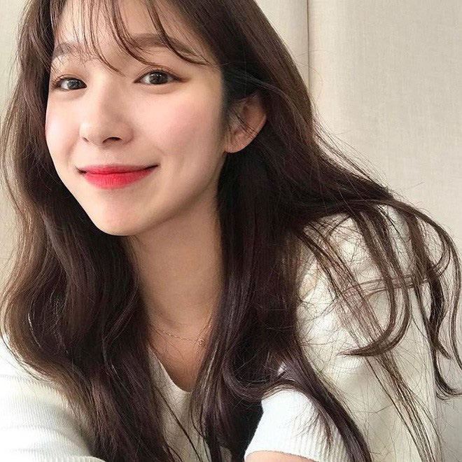 3 kiểu tóc mái xinh xắn, mát mẻ cho các nàng không muốn lộ trán sân bay hè này-2