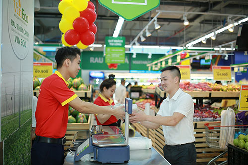 Tưng bừng khuyến mại mừng khai trương Vincom ở Huế, Quảng Bình-4