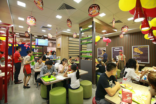 Tưng bừng khuyến mại mừng khai trương Vincom ở Huế, Quảng Bình-9