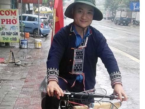 Chỉ 132 nghìn đồng, chàng trai đạp xe hơn 1.000km theo dấu chân Bác