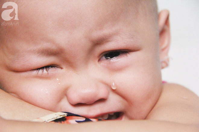 Phép màu đến với bé gái 4 tuổi bị ung thư máu từng ngây ngô hỏi: Con sẽ chết hả mẹ?-1