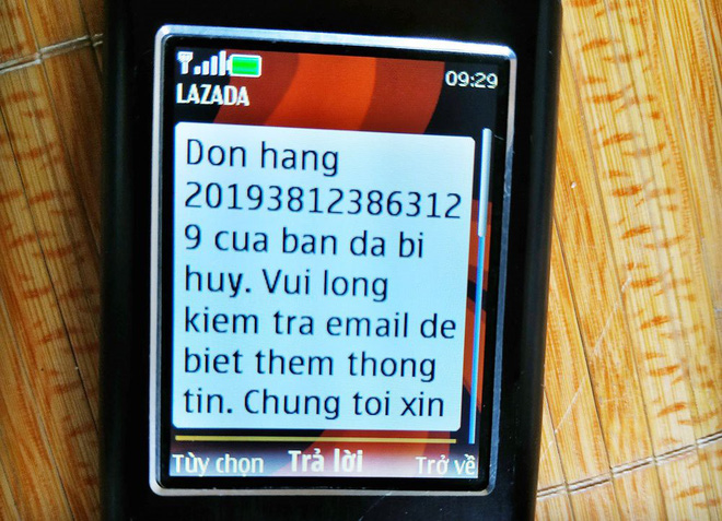 Bị hủy đơn khi mua đôi giày giá 6.000 đồng, khách hàng phẫn nộ cho rằng bị Lazada lừa đảoy giá sốc 6.000 đồng, khách hàng phẫn nộ cho rằng bị Lazada lừa đảo-3