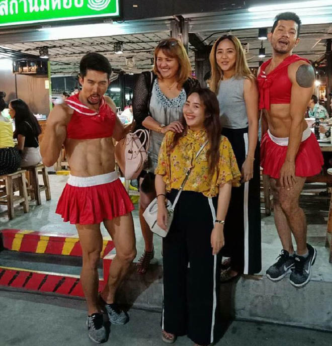 Thời trang bồi bàn cười ra nước mắt của trai đẹp 6 múi Thái Lan-6