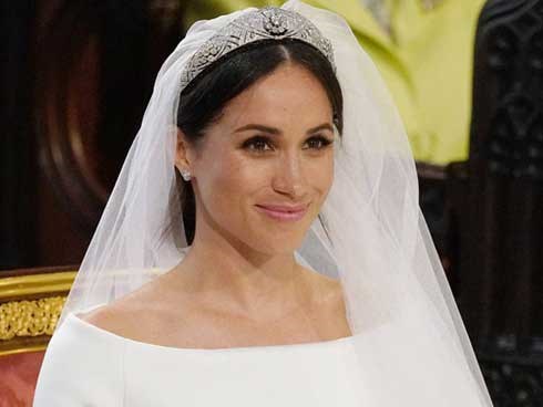 Meghan Markle quá xinh đẹp, nhưng không phải ai cũng biết bí mật về chiếc vương miện mà cô đội hôm nay