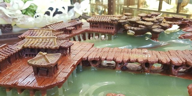 Đại gia Việt chơi trội chi tiền tỷ mua bức tranh ngọc lớn nhất Châu Á-8