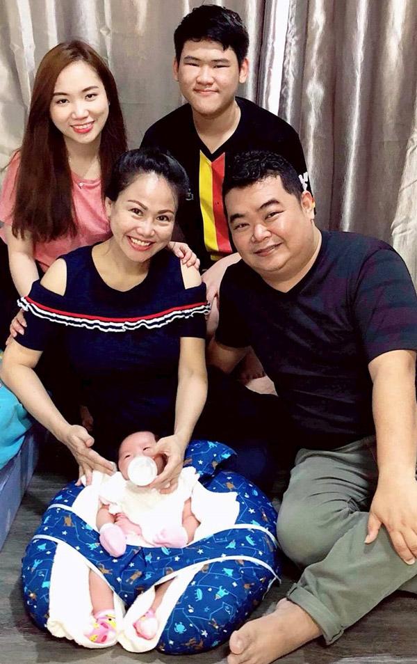 Chuyện đi đẻ nhẹ như lông hồng của mẹ bỉm sữa tuổi 45-4