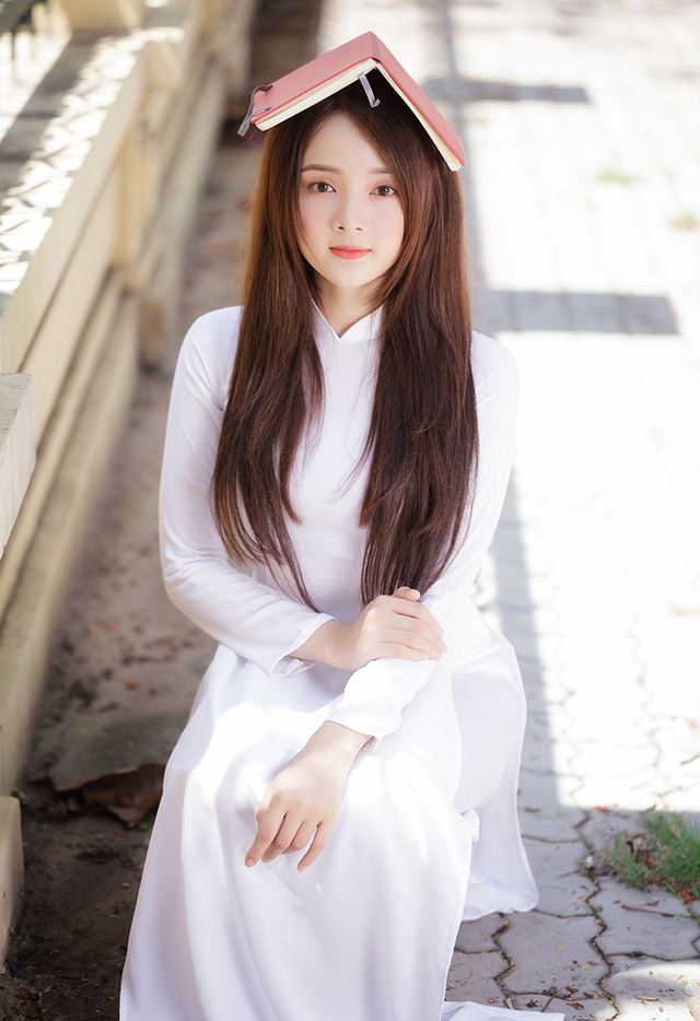 Hot girl ảnh thẻ Hương Lê diện áo dài trắng nhớ thuở học trò-8