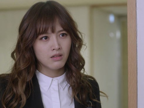 Vô tình đứng bên ngoài, tôi chết sững khi phát hiện ra bộ mặt thật của chồng