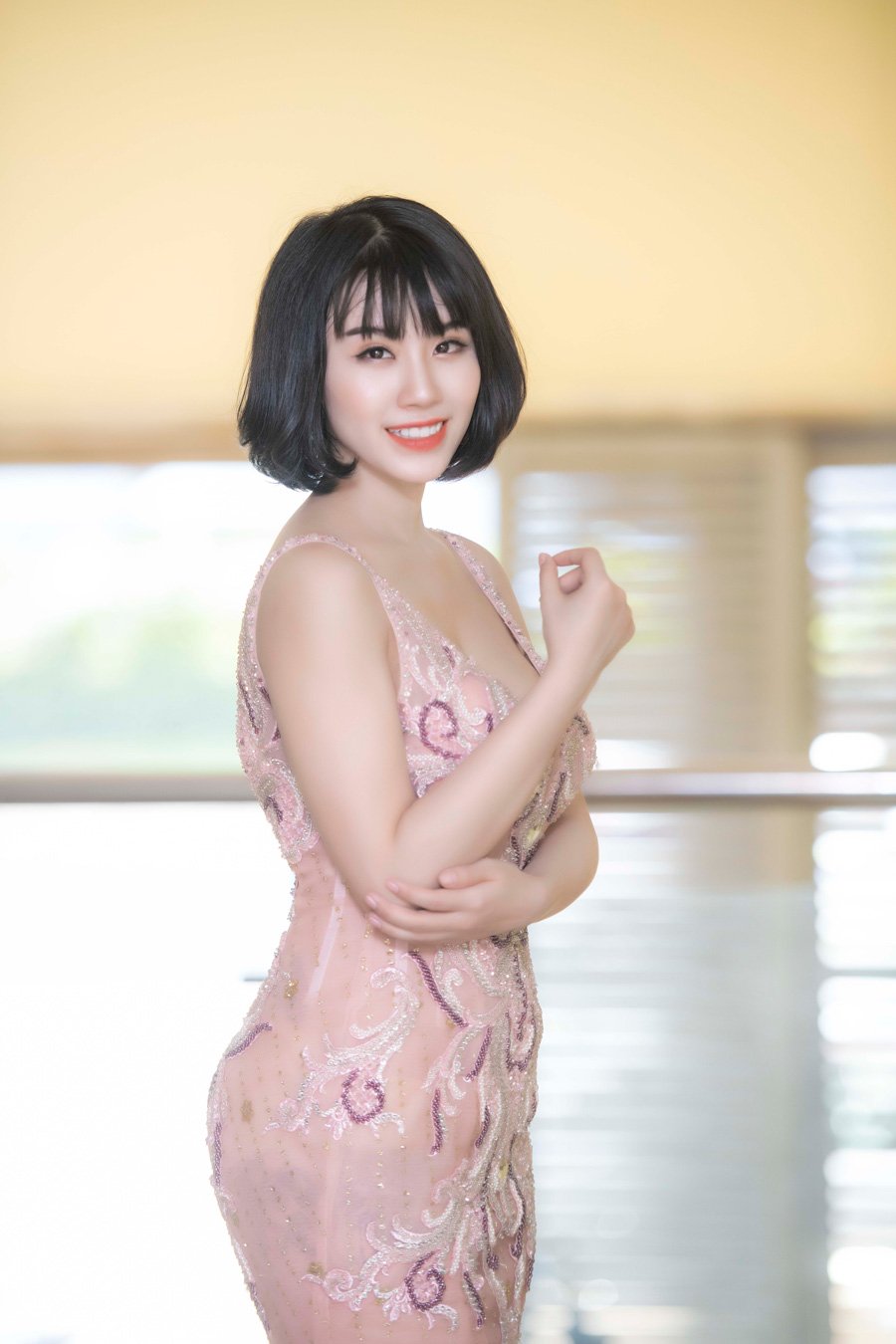 Loạt ảnh quá nóng bỏng của Linh Miu-10