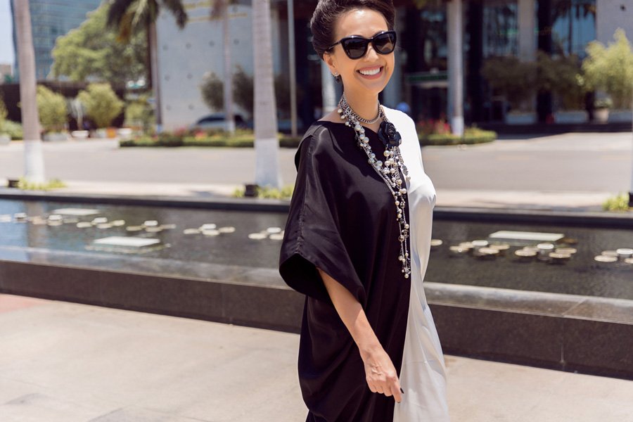 Nữ hoàng ảnh lịch một thời khoe vẻ đẹp quý phái ở tuổi U60-10