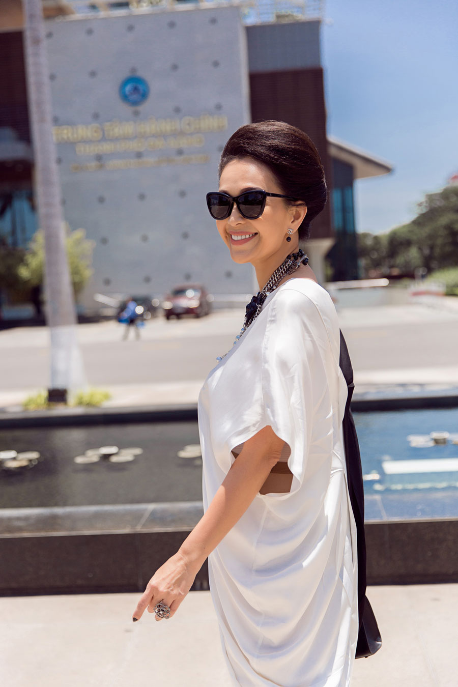 Nữ hoàng ảnh lịch một thời khoe vẻ đẹp quý phái ở tuổi U60-11