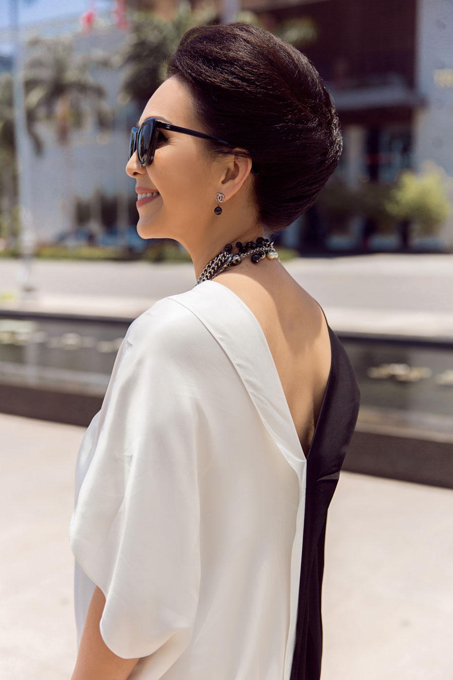 Nữ hoàng ảnh lịch một thời khoe vẻ đẹp quý phái ở tuổi U60-12