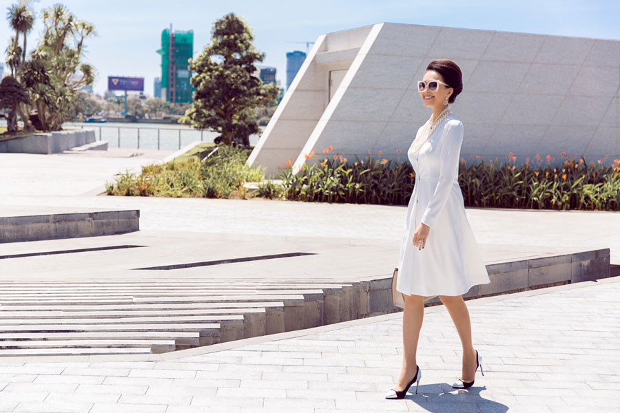 Nữ hoàng ảnh lịch một thời khoe vẻ đẹp quý phái ở tuổi U60-4